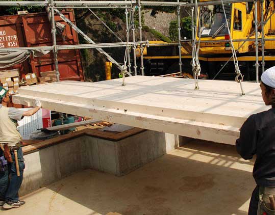 日本 建設工事フロー １階 床パネル設置