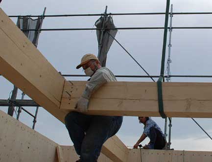 日本 建設工事フロー 梁の組立
